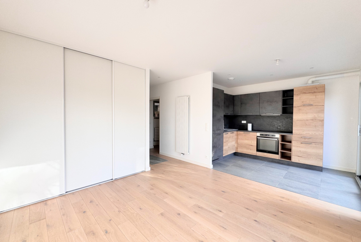 photo_69652f0661fef2e4bd7870484062600d