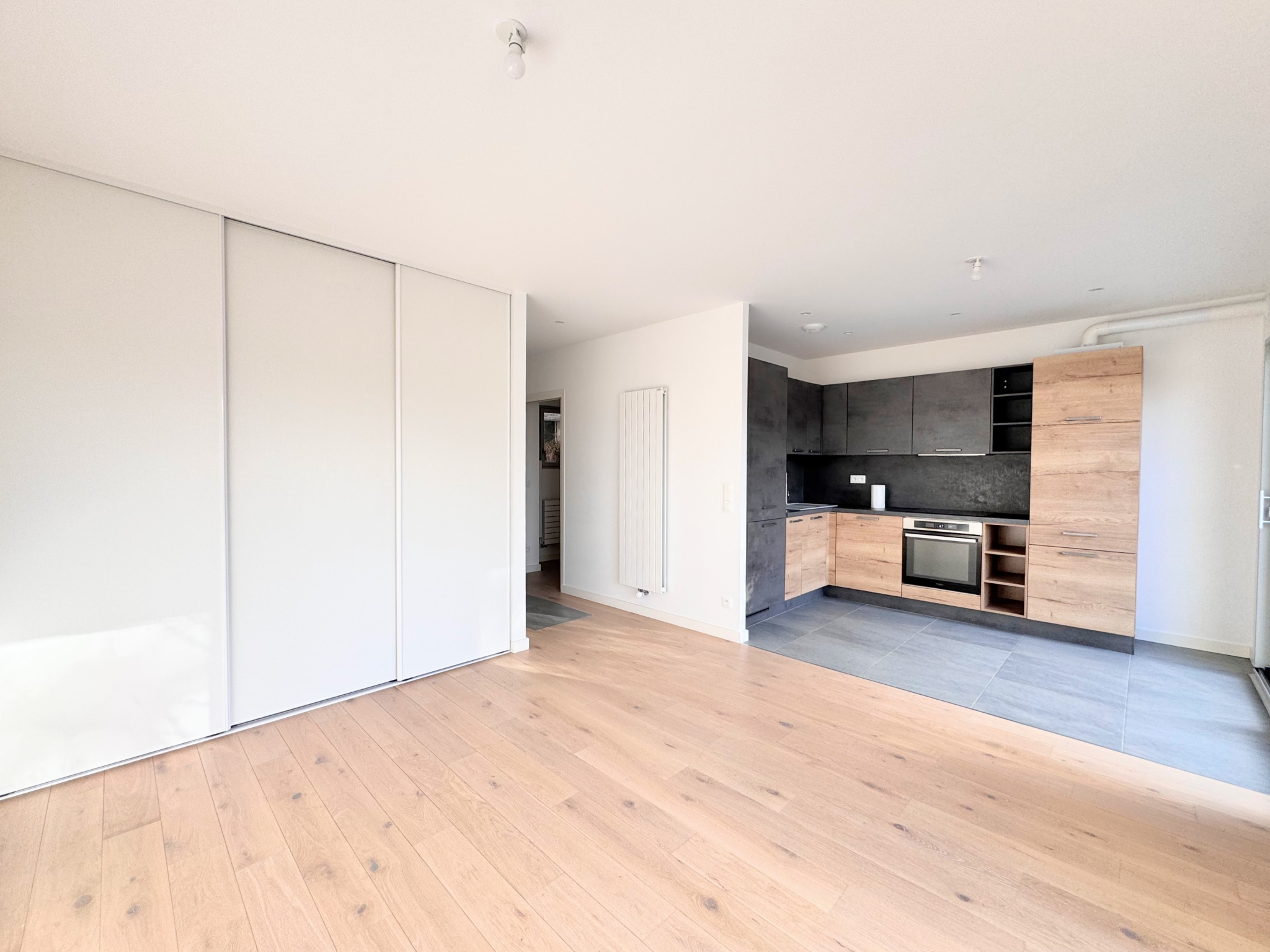 photo_69652f0661fef2e4bd7870484062600d