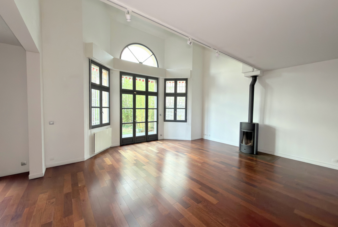 photo_75447042dfb7345b04cd93f6912e2384