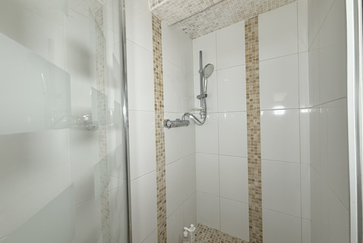 photo_ce213bb435fc6399b0ce0d3fae9f66a9