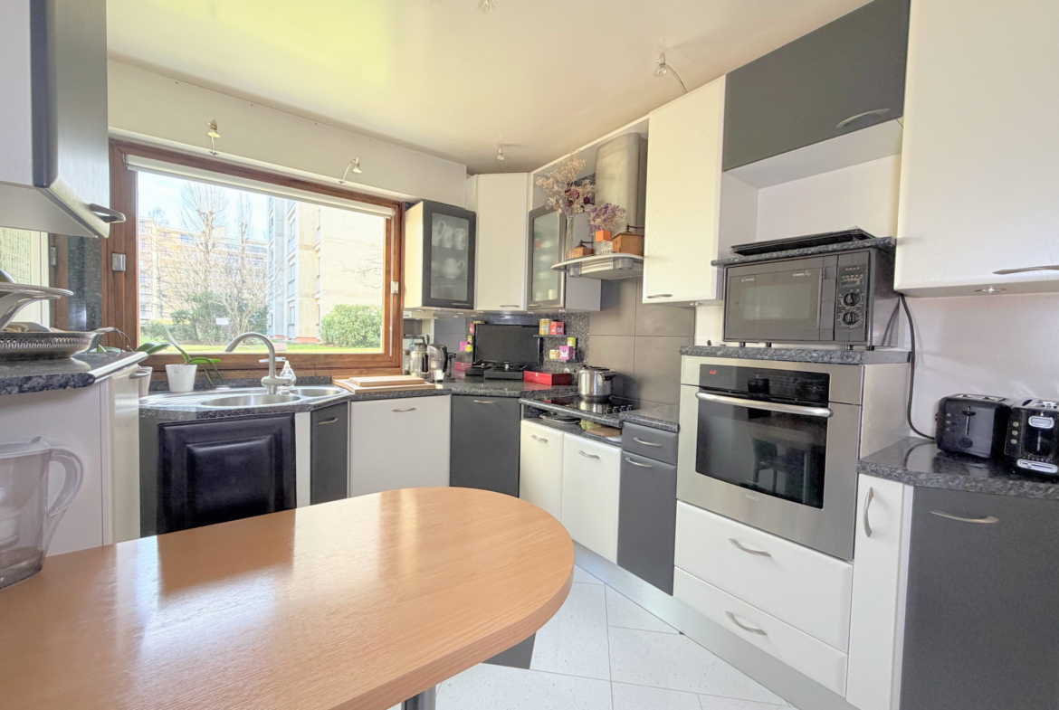 photo_e0fa0e88da7297a5f36c62d9463a7b41